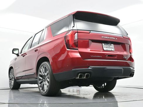 Used 2025 GMC Yukon Denali Ultimate AWD/4WD image 59