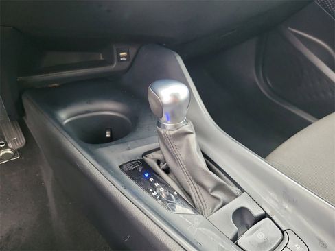 Used 2021 Toyota C-HR LE image 21