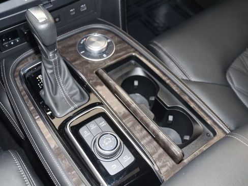 Used 2024 Nissan Armada Platinum w/ Captain's Chairs Package image 27