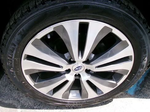 Used 2019 Subaru Ascent Touring w/ Popular Package #3 AWD/4WD image 10