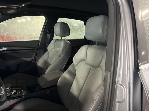 Used 2025 Audi SQ5 Premium Plus w/ Premium Plus Package image 13