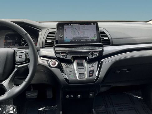 Used 2026 Honda Odyssey Elite image 9