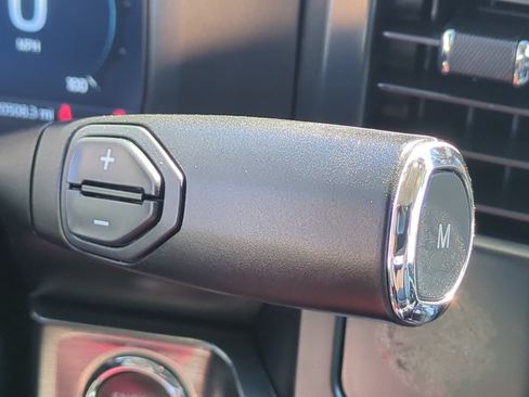 Used 2025 Ford F250 Lariat AWD/4WD image 28