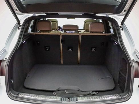 Certified 2025 Porsche Macan image 29