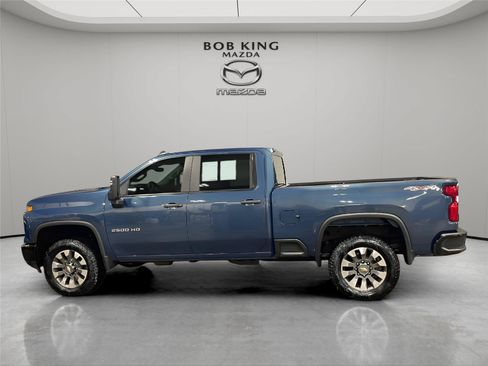 Used 2025 Chevrolet Silverado 2500 Custom AWD/4WD image 2