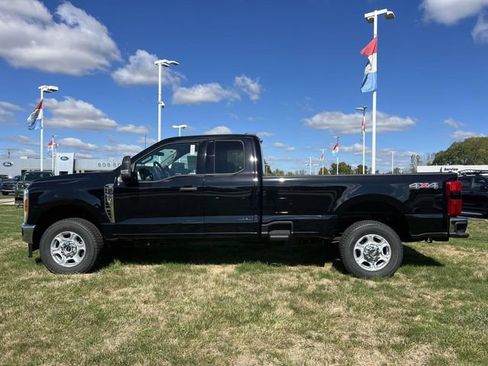 New 2026 Ford F350 XLT w/ 360-Degree Camera Package AWD/4WD image 4