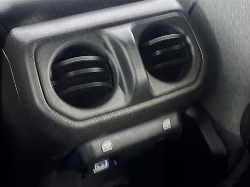 Used 2025 Jeep Wrangler Unlimited Rubicon AWD/4WD image 23