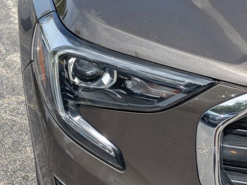 Used 2020 GMC Terrain SLE w/ LPO, Floor Liner Package AWD/4WD image 10