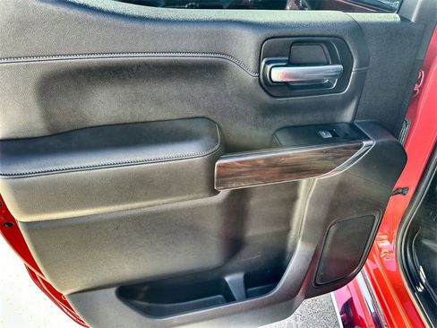 Used 2019 GMC Sierra 1500 SLT image 12