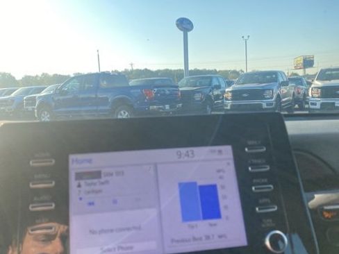 Used 2024 Toyota Camry LE image 24