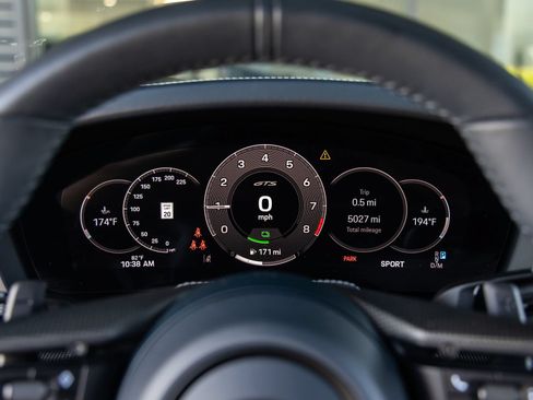 Certified 2025 Porsche 911 Targa 4 GTS AWD/4WD image 37