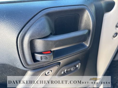 Used 2018 Jeep Wrangler Unlimited Sport image 10