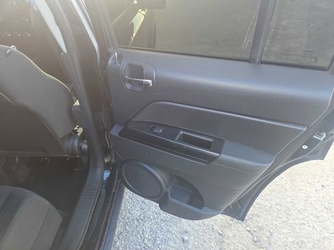 Used 2014 Jeep Patriot Sport w/ Power Value Group image 15