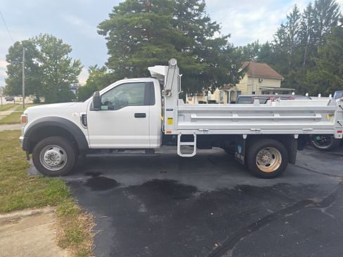 Used 2022 Ford F550 4x4 Regular Cab Super Duty image 1