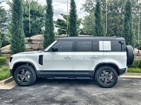 Used 2025 Land Rover Defender 110 S image 2