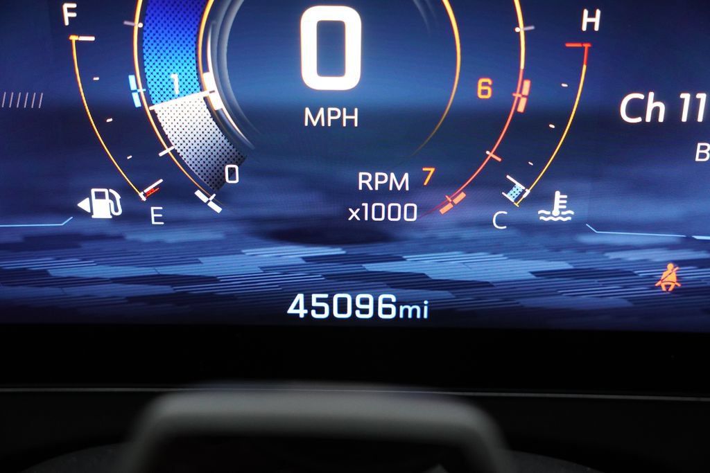 Certified 2024 Chevrolet Traverse RS FWD image 40