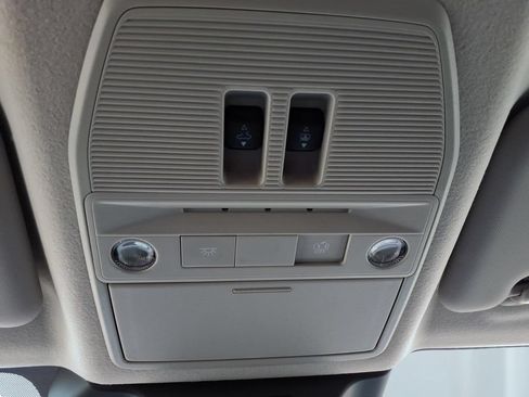 Used 2025 Nissan Kicks SR w/ SR Premium Package FWD image 25