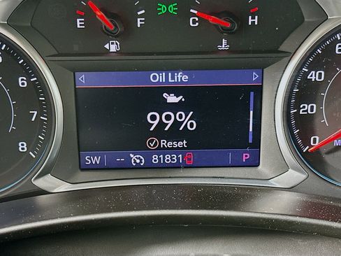 Used 2021 Chevrolet Equinox LT FWD image 19