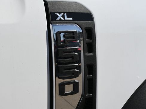 New 2026 Ford F550 4x4 Supercab Super Duty image 22