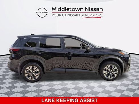 Certified 2022 Nissan Rogue SV AWD/4WD image 2