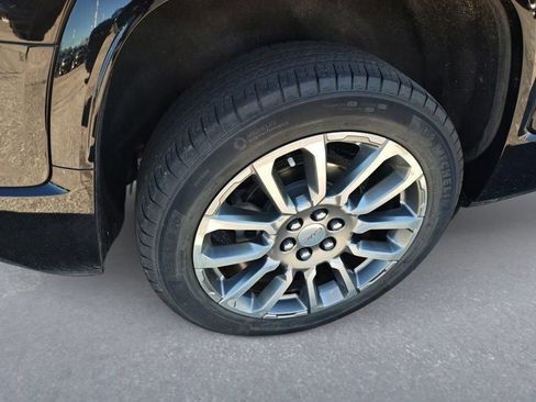 Used 2023 GMC Acadia Denali w/ LPO, Floor Liner Package FWD image 8