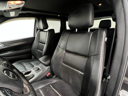 Used 2018 Jeep Grand Cherokee Limited w/ Luxury Group II AWD/4WD image 14