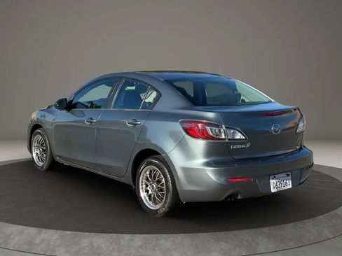 Used 2013 MAZDA MAZDA3 i Sport image 3