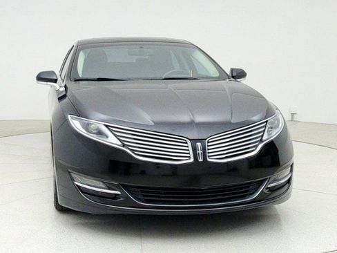 Used 2013 Lincoln MKZ image 2