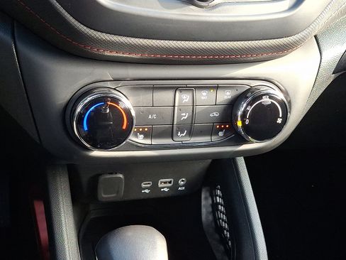 Used 2022 Chevrolet TrailBlazer RS image 13