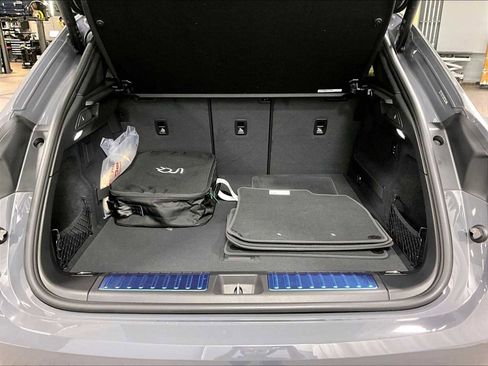 New 2025 Porsche Macan 4 Electric image 38