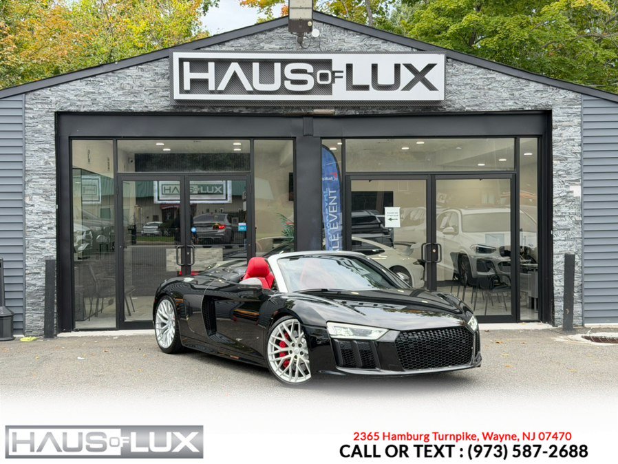 Used 2017 Audi R8 V10 w/ Carbon Exterior Package AWD/4WD image 1