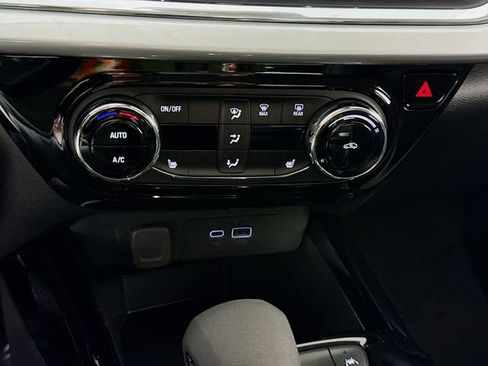 New 2026 Chevrolet Trax LT w/ Driver Confidence Package FWD image 16