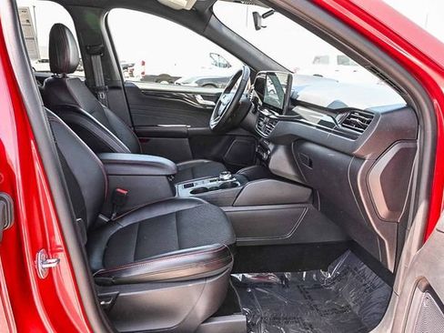 Used 2024 Ford Escape ST-Line w/ Tech Pack #1 FWD image 18