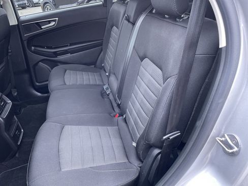 Used 2018 Ford Edge SEL image 21