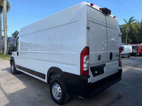 Used 2023 RAM ProMaster 2500 FWD image 3
