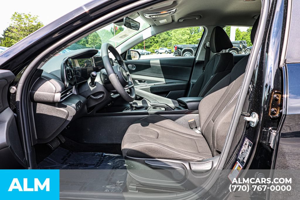 Used 2024 Hyundai Elantra SEL FWD image 17