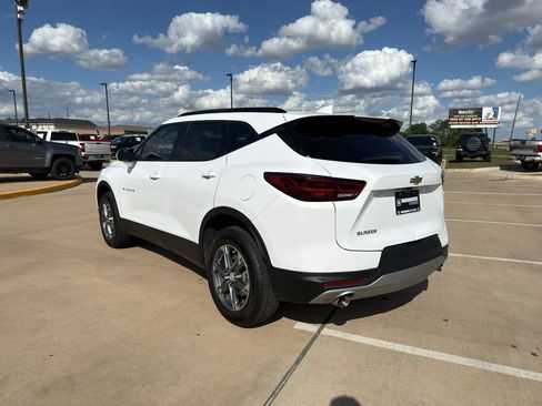Used 2023 Chevrolet Blazer LT w/ Convenience Package FWD image 7