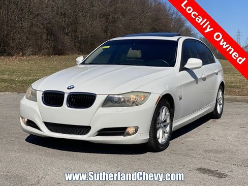 Used 2010 BMW 328i xDrive Sedan image 3
