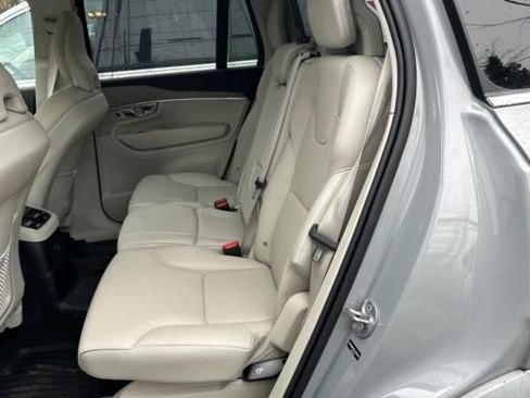Used 2025 Volvo XC90 T8 Plus w/ Protection Package Premier AWD/4WD image 4