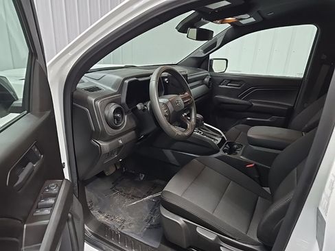 Used 2026 Chevrolet Colorado Trail Boss AWD/4WD image 30