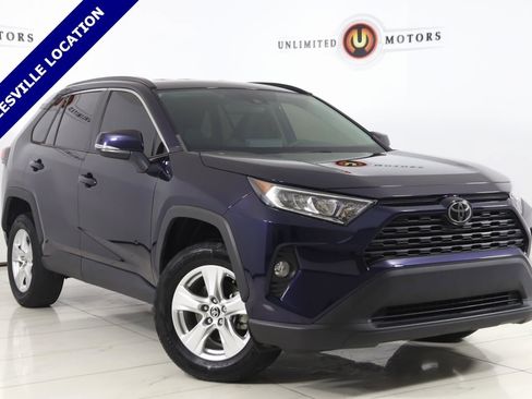 Used 2021 Toyota RAV4 XLE image 1