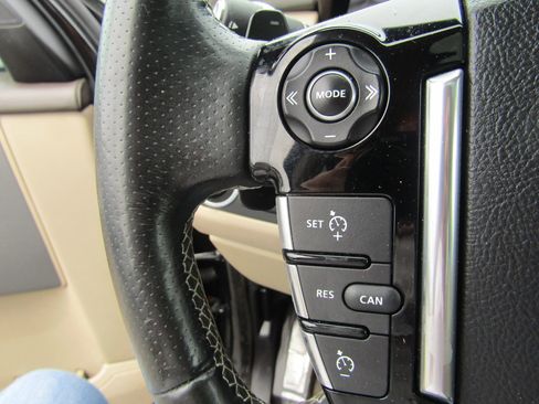 Used 2016 Land Rover LR4 HSE LUX AWD/4WD image 29