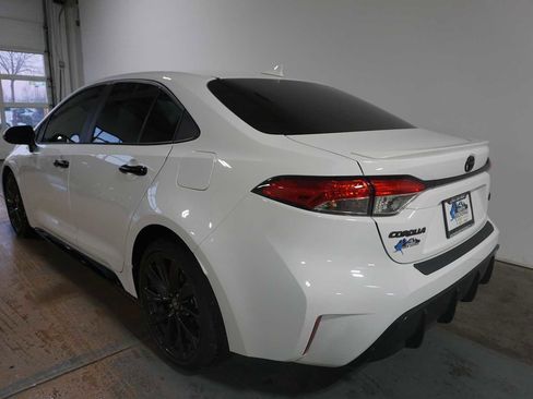 Used 2024 Toyota Corolla SE image 3