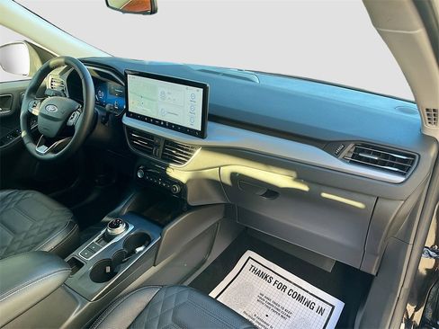 Used 2024 Ford Escape Platinum w/ Premium Technology Package image 30