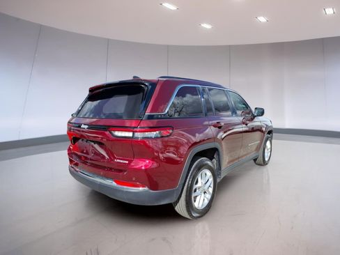 Used 2025 Jeep Grand Cherokee Laredo X w/ Luxury Tech Group I image 4