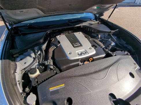 Used 2018 INFINITI Q70 Luxe image 31