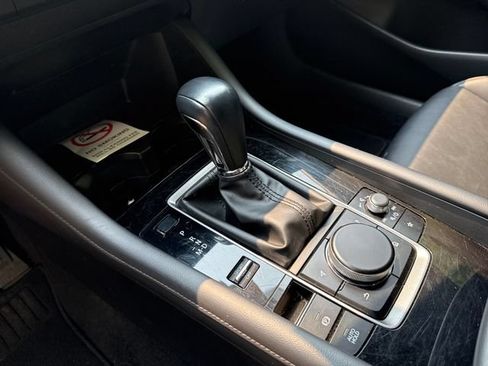 Used 2024 MAZDA MAZDA3 s FWD image 22