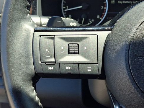 Used 2024 Nissan Pathfinder SL w/ SL Premium Package AWD/4WD image 23