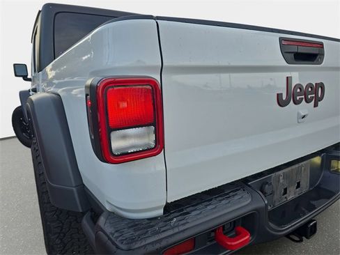 Used 2022 Jeep Gladiator Rubicon w/ Cold Weather Group image 35