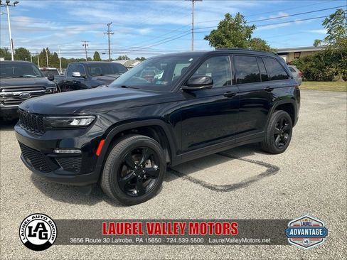 Used 2023 Jeep Grand Cherokee Limited w/ Luxury Tech Group II image 1